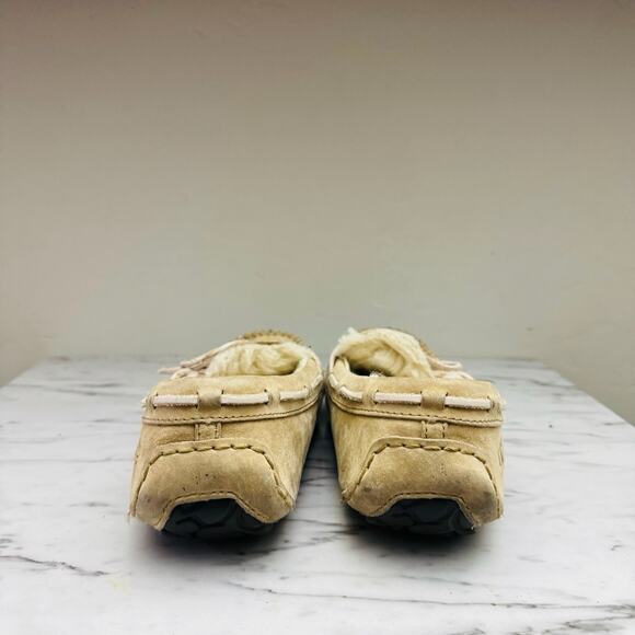 Ugg Dakota Tan Leather Lined Slip On Moccasins Womens Size 8 - Picture 5 of 9